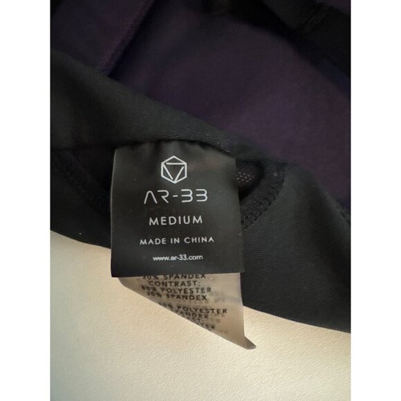 AR-33 Purple Strappy Sports Bra With Crisscross Back Size M - Picture 4 of 4